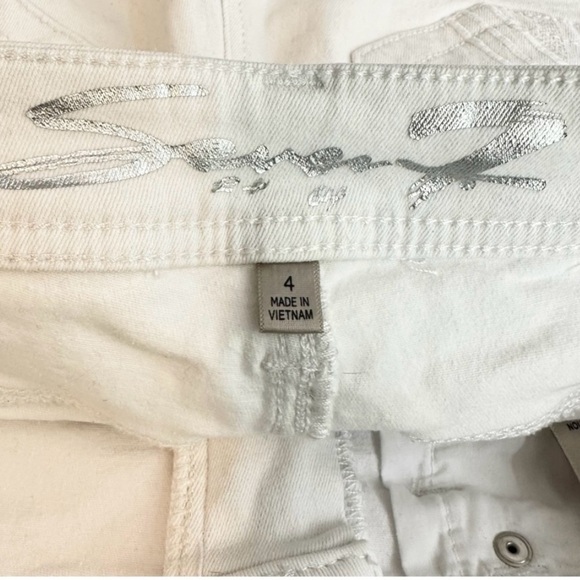 Seven7 Distressed Hem White Denim‎ Jean Shorts Women's Size 4 - Picture 7 of 9